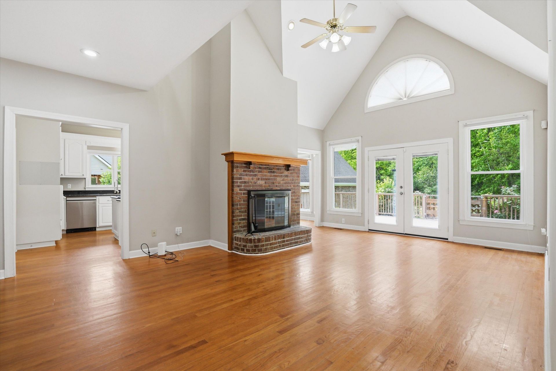 1539 Cedar Avenue Photo 8