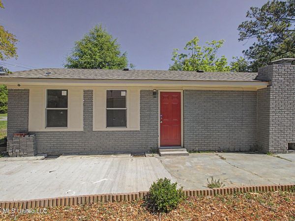 9424 Daisy Vestry Road, Biloxi, MS 39532