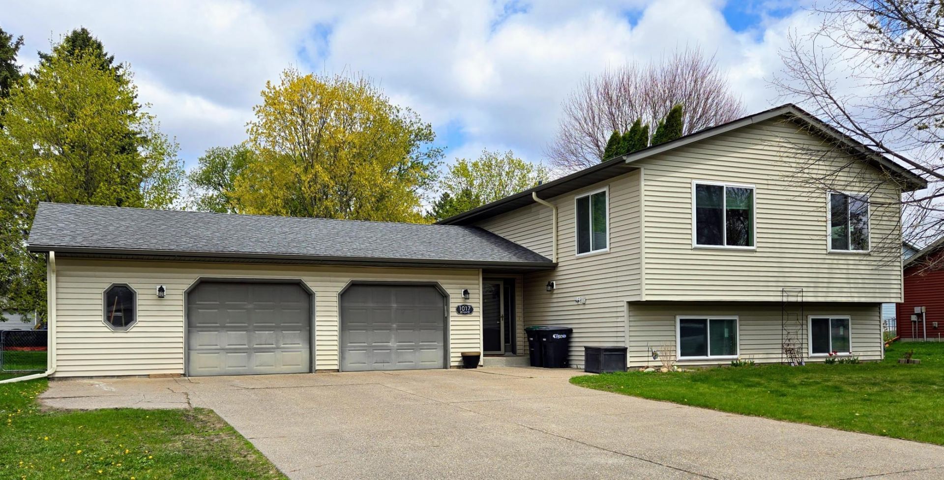1017 4th Avenue NE, Little Falls, MN 56345