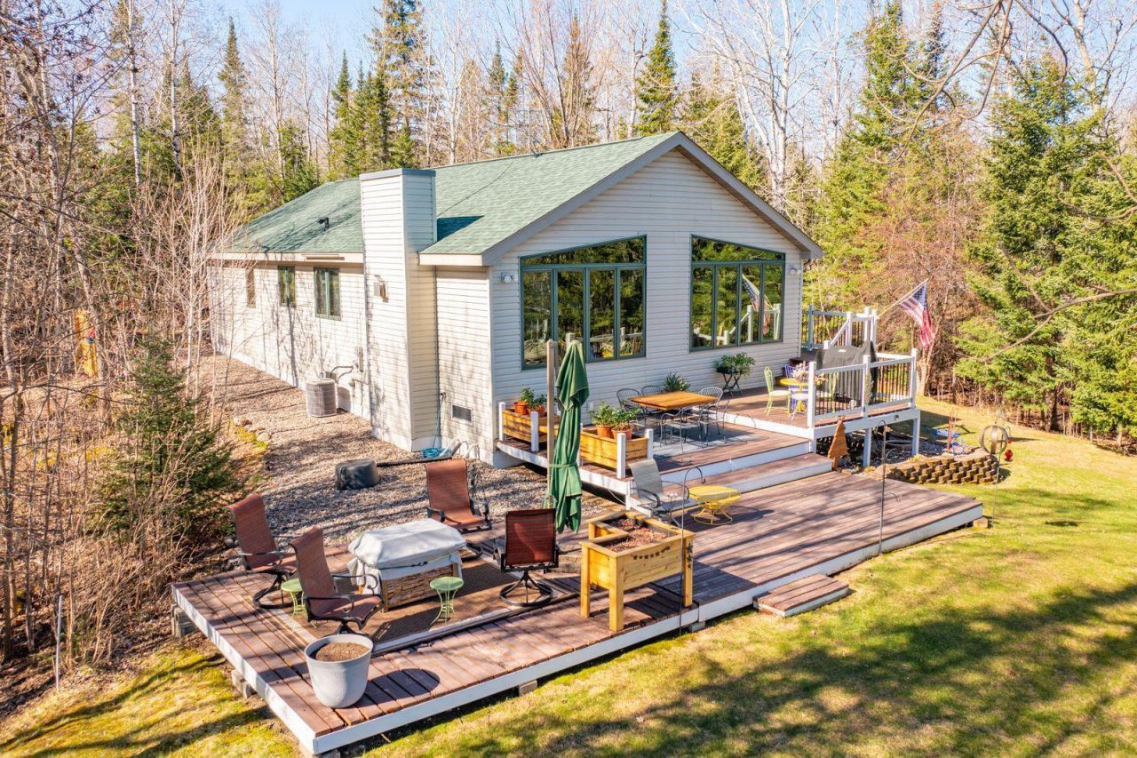 4452 Moccasin Point Rd Bypass, Tower, MN 55790