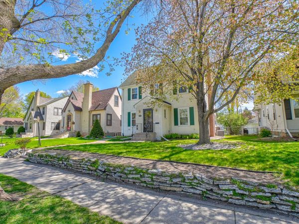 400 Macalester Street , Saint Paul, MN 55105