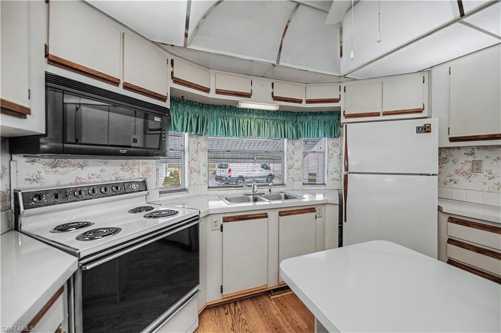 178 Caravan Cir, North Fort Myers, FL 33903 Photo