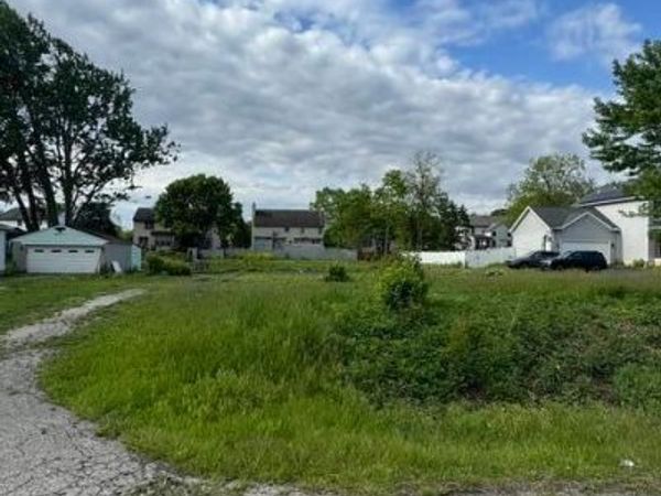 3673 Casa Boulevard , Grove City, OH 43123