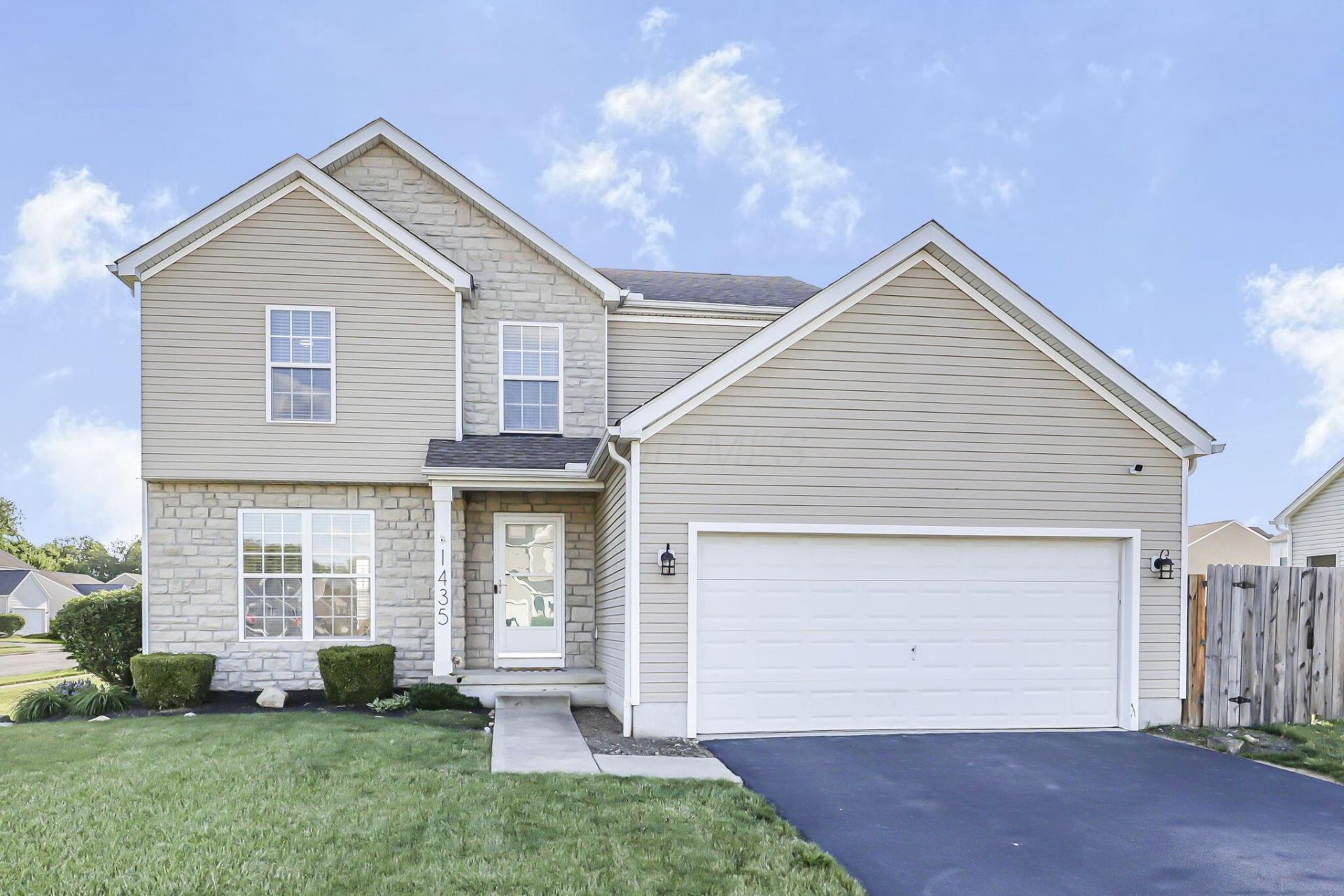 1435 Shagbark Street , Circleville, OH 43113 Main Photo