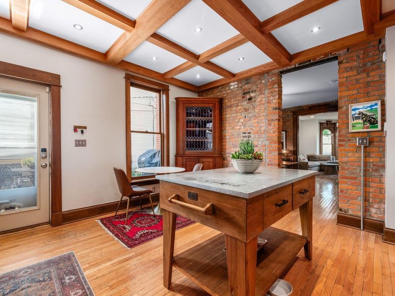 320 W 3rd Avenue, Columbus, OH 43201 Photo 16