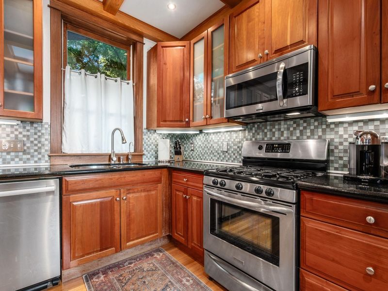 320 W 3rd Avenue, Columbus, OH 43201 Photo 22