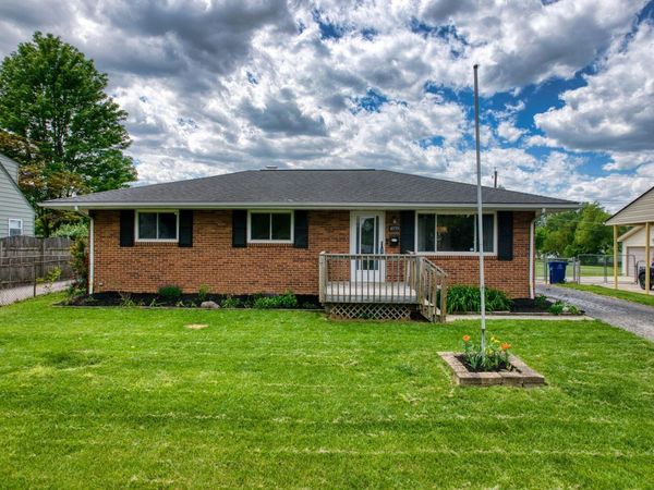 4339 Blythe Road , Columbus, OH 43224