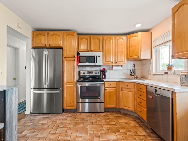 4339 Blythe Road, Columbus, OH 43224 Photo 12
