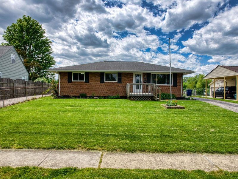4339 Blythe Road, Columbus, OH 43224 Photo 2