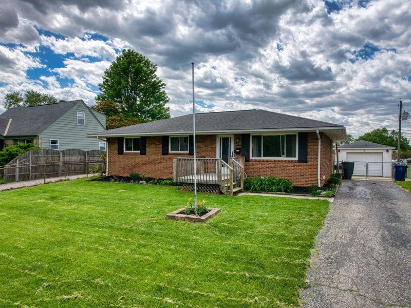 4339 Blythe Road, Columbus, OH 43224 Photo 4