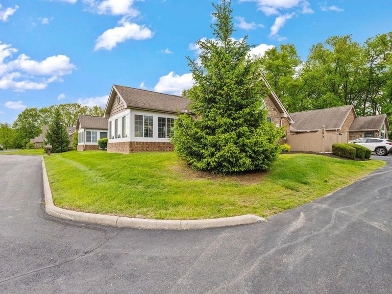 5673 White Goose Road, Unit 12, Westerville, OH 43081 Photo 3