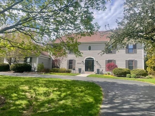 17470 St James ROAD, Brookfield, WI 53045