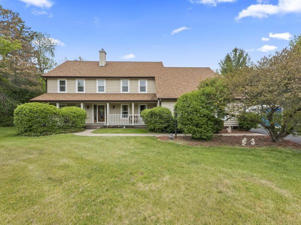 W326S7350 Cabriolet COURT, Mukwonago, WI 53149