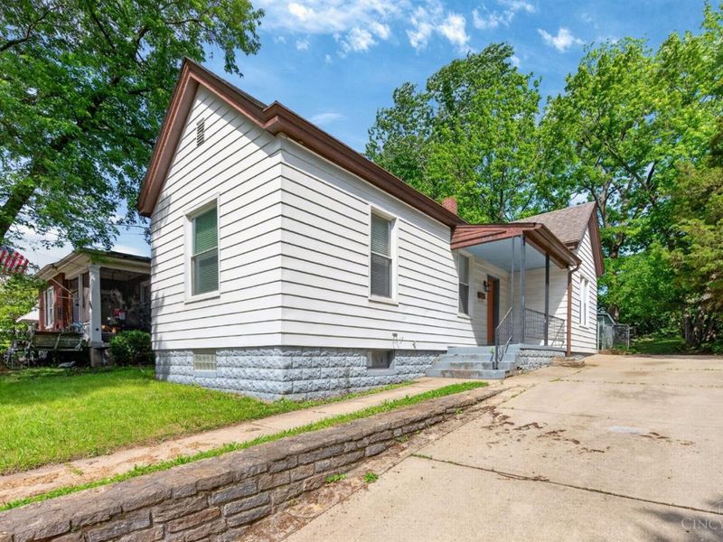 668 Elliott Avenue, Arlington Heights, OH 45215 Photo 1