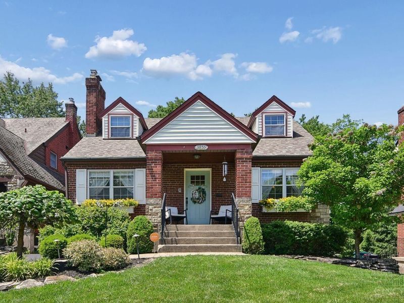 3859 Drakewood Drive, Cincinnati, OH 45209 Photo 2