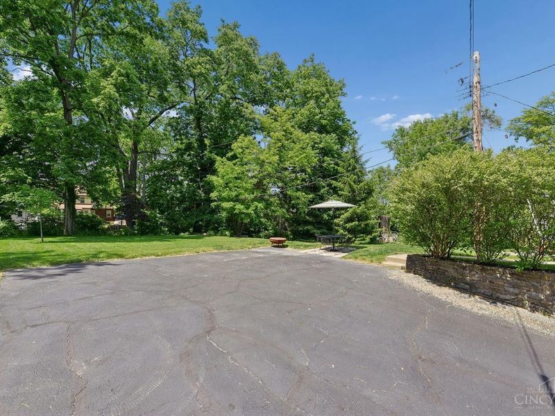 3859 Drakewood Drive, Cincinnati, OH 45209 Photo 48