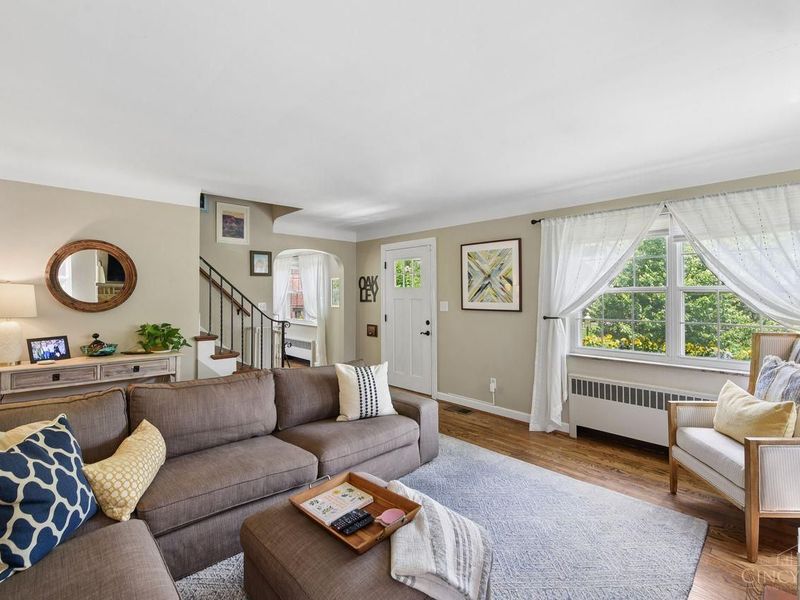 3859 Drakewood Drive, Cincinnati, OH 45209 Photo 5