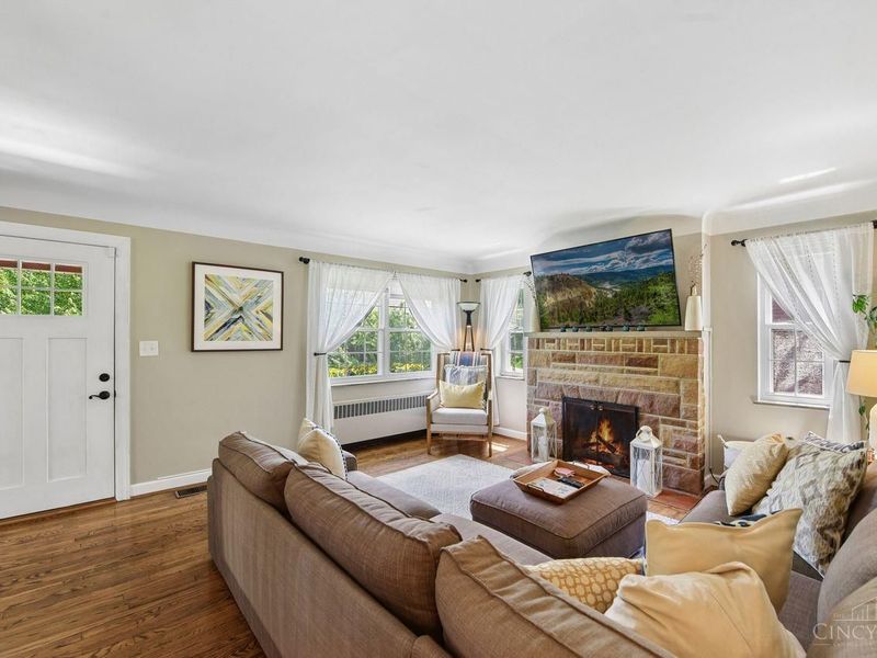 3859 Drakewood Drive, Cincinnati, OH 45209 Photo 6
