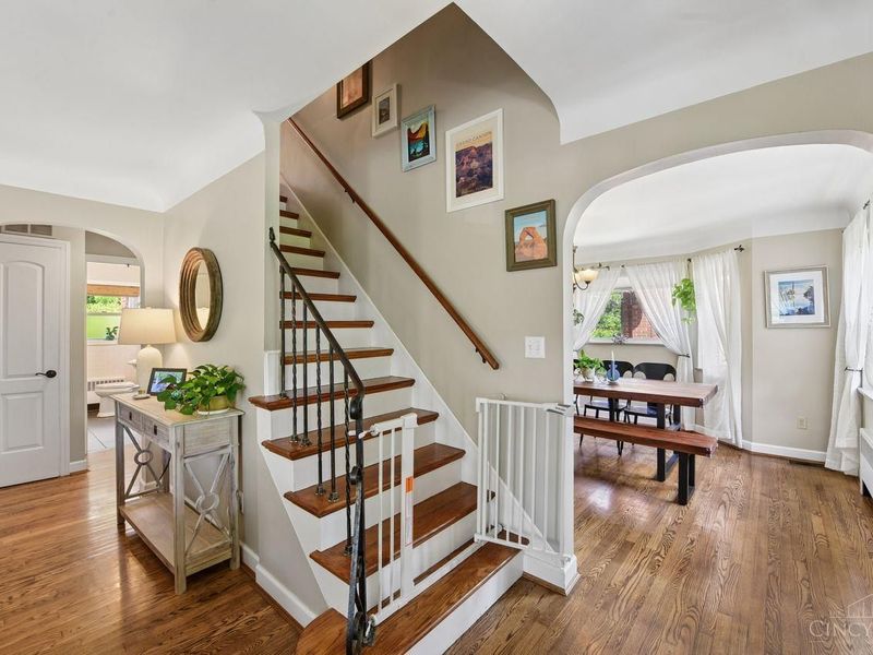 3859 Drakewood Drive, Cincinnati, OH 45209 Photo 8