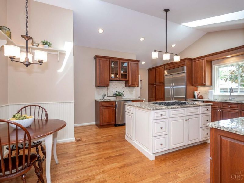 9891 Forestglen Drive, Montgomery, OH 45242 Photo 11