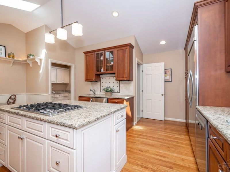 9891 Forestglen Drive, Montgomery, OH 45242 Photo 14