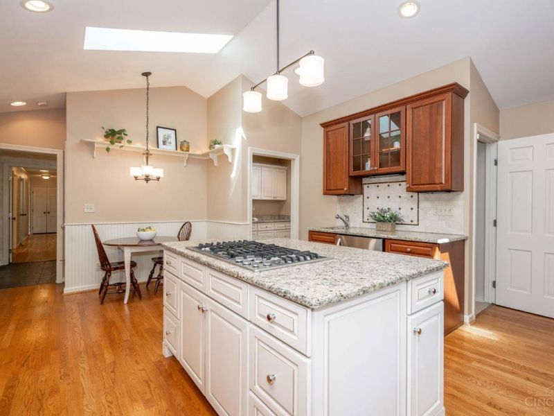 9891 Forestglen Drive, Montgomery, OH 45242 Photo 17