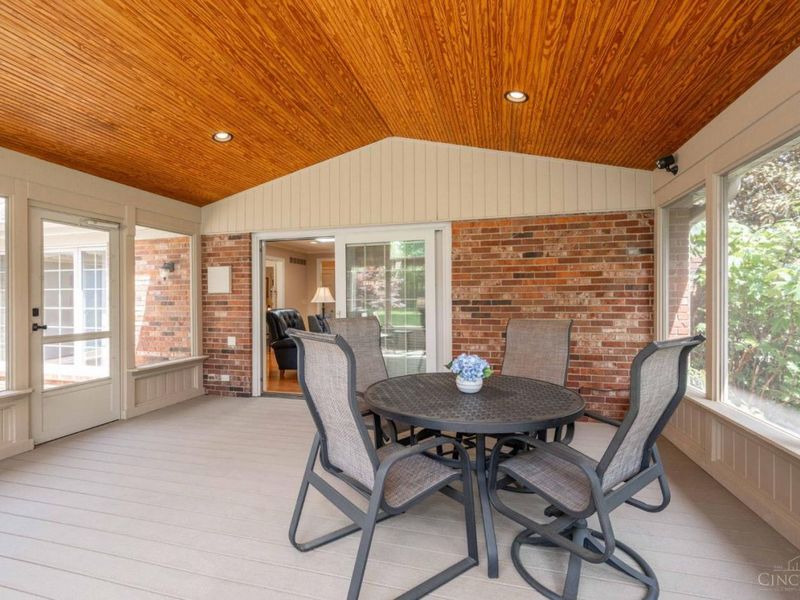 9891 Forestglen Drive, Montgomery, OH 45242 Photo 24
