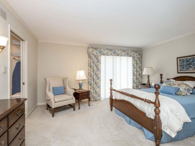9891 Forestglen Drive, Montgomery, OH 45242 Photo 29