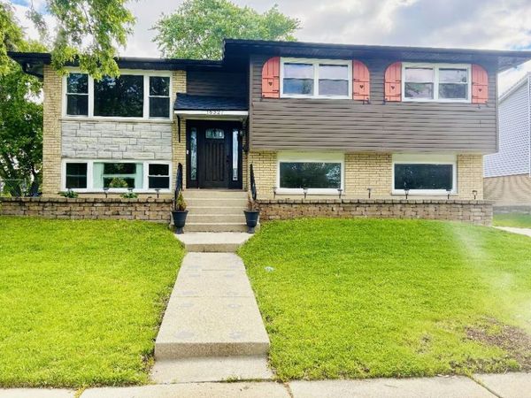 16327 Olcott Avenue , Tinley Park, IL 60477