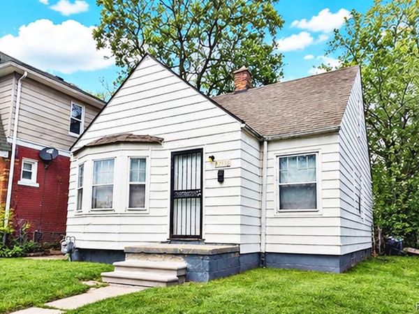 15762 Strathmoor Street, Detroit, MI 48227