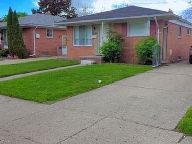 6571 N Vernon Street, Dearborn Heights, MI 48127