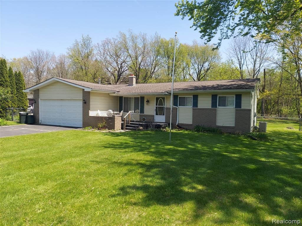9680 Bloomhill Drive, Rose Township, MI 48442 Main Photo