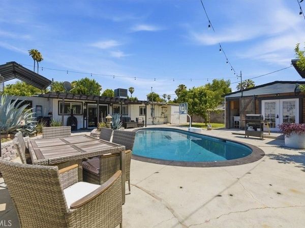 7959 Bothwell, Reseda, CA 91335