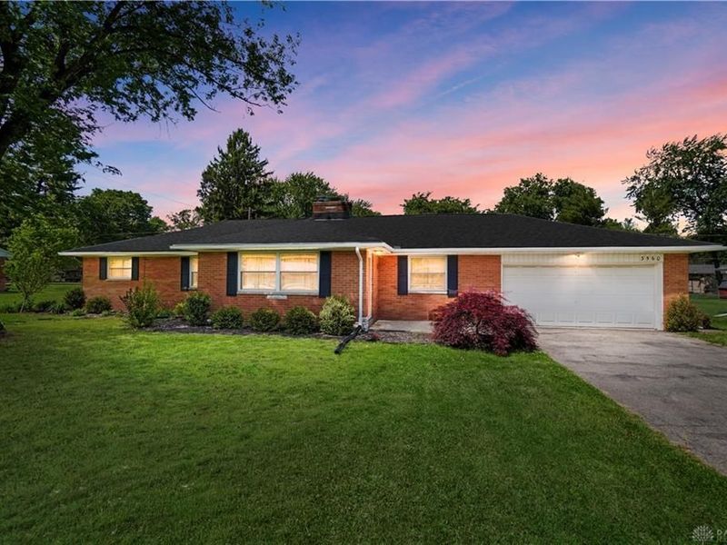 3560 Jonathon Drive, Beavercreek, OH 45434 Photo 2