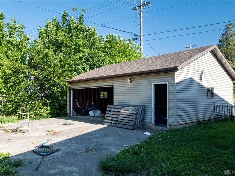 1326-1328 Seneca Drive, Xenia, OH 45385 Photo 4