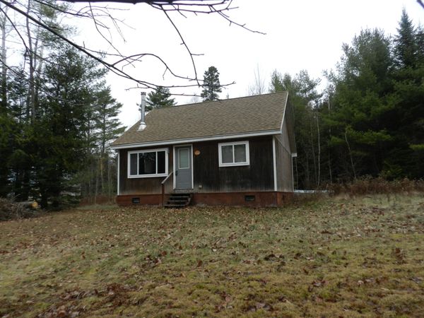 632 County Road, Milford, ME 04461