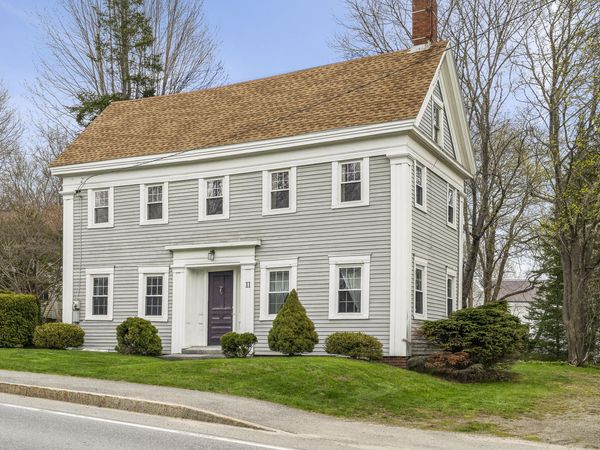 11 Academy Hill Road, Newcastle, ME 04553