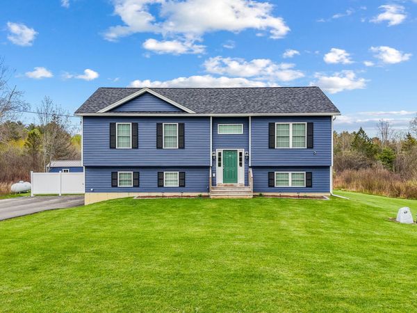 43 Boxwood Lane, Hermon, ME 04401