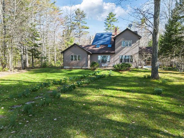 217 Leadbetter Road , Wayne, ME 04284
