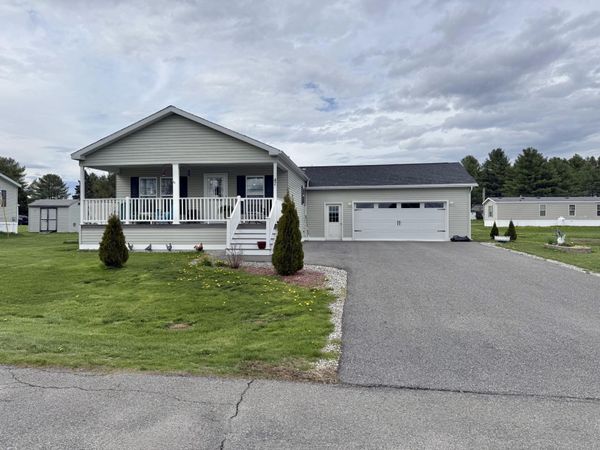 47 Begin Terrace , Sabattus, ME 04280