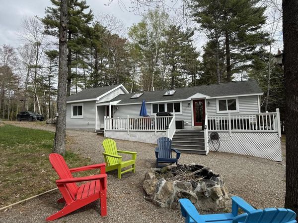 71 Mackenzie Avenue , Lincoln, ME 04457