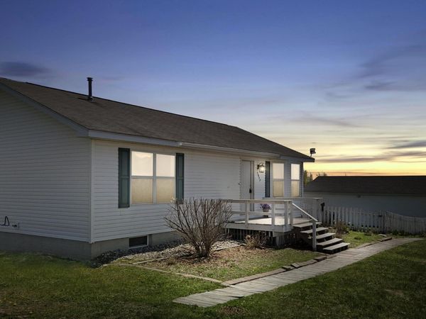 3857 Sutter Lane, Kewadin, MI 49648