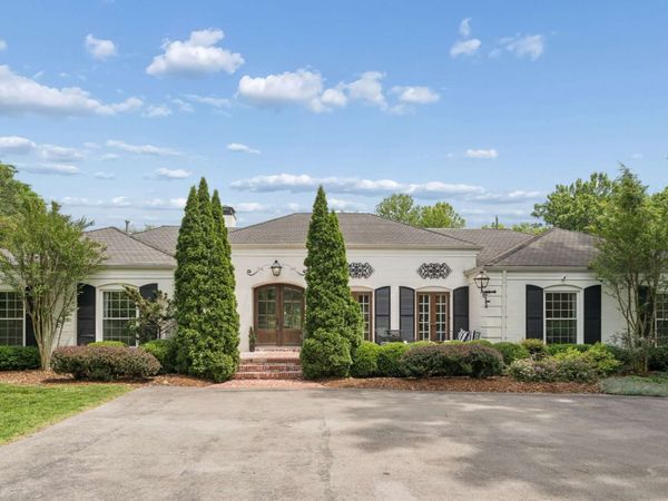 6238 Hillsboro Pike , Nashville, TN 37215