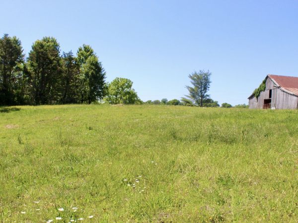 0 Hall Rd, Greenbrier, TN 37073