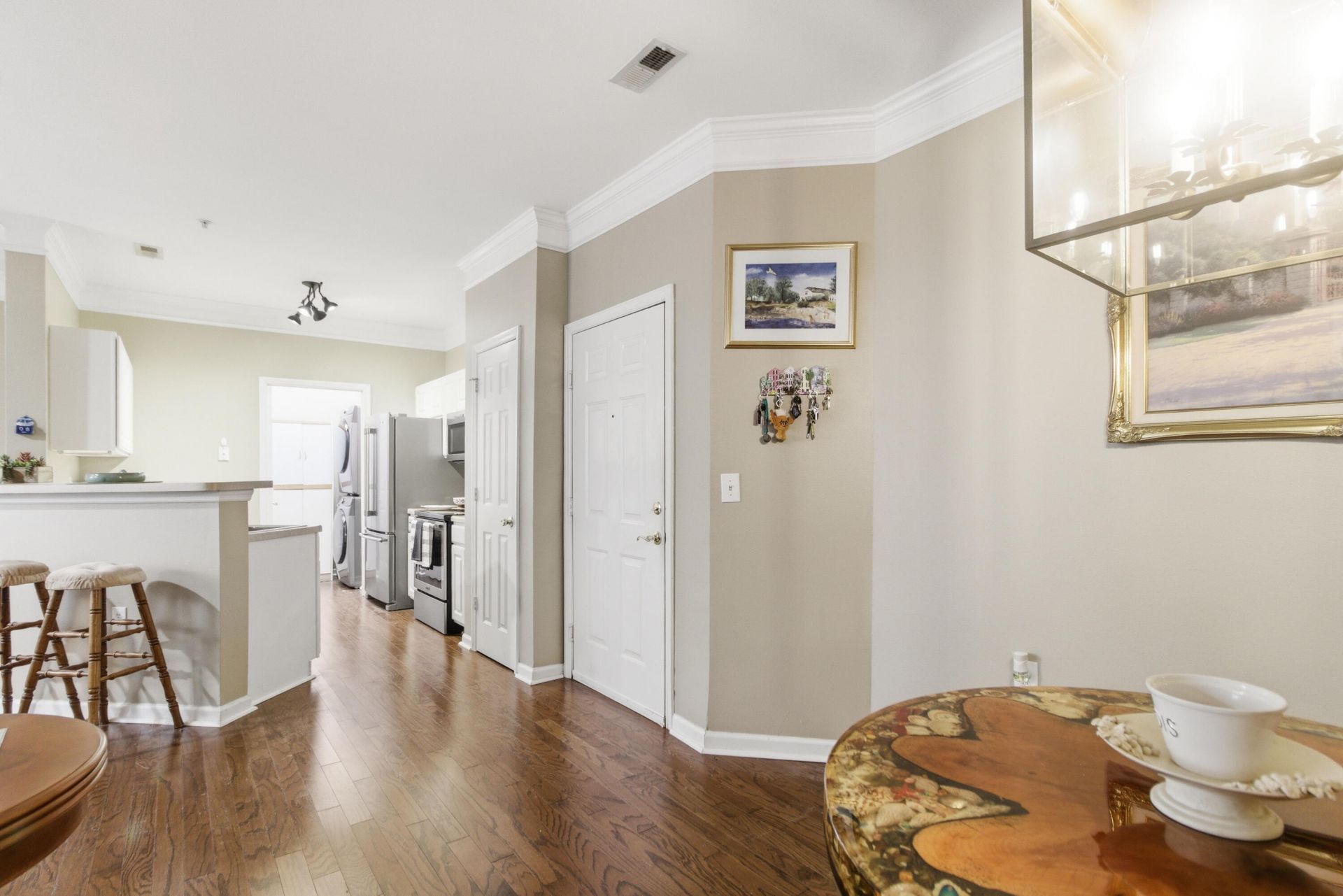 1565 Cambridge Lakes Drive Photo 4