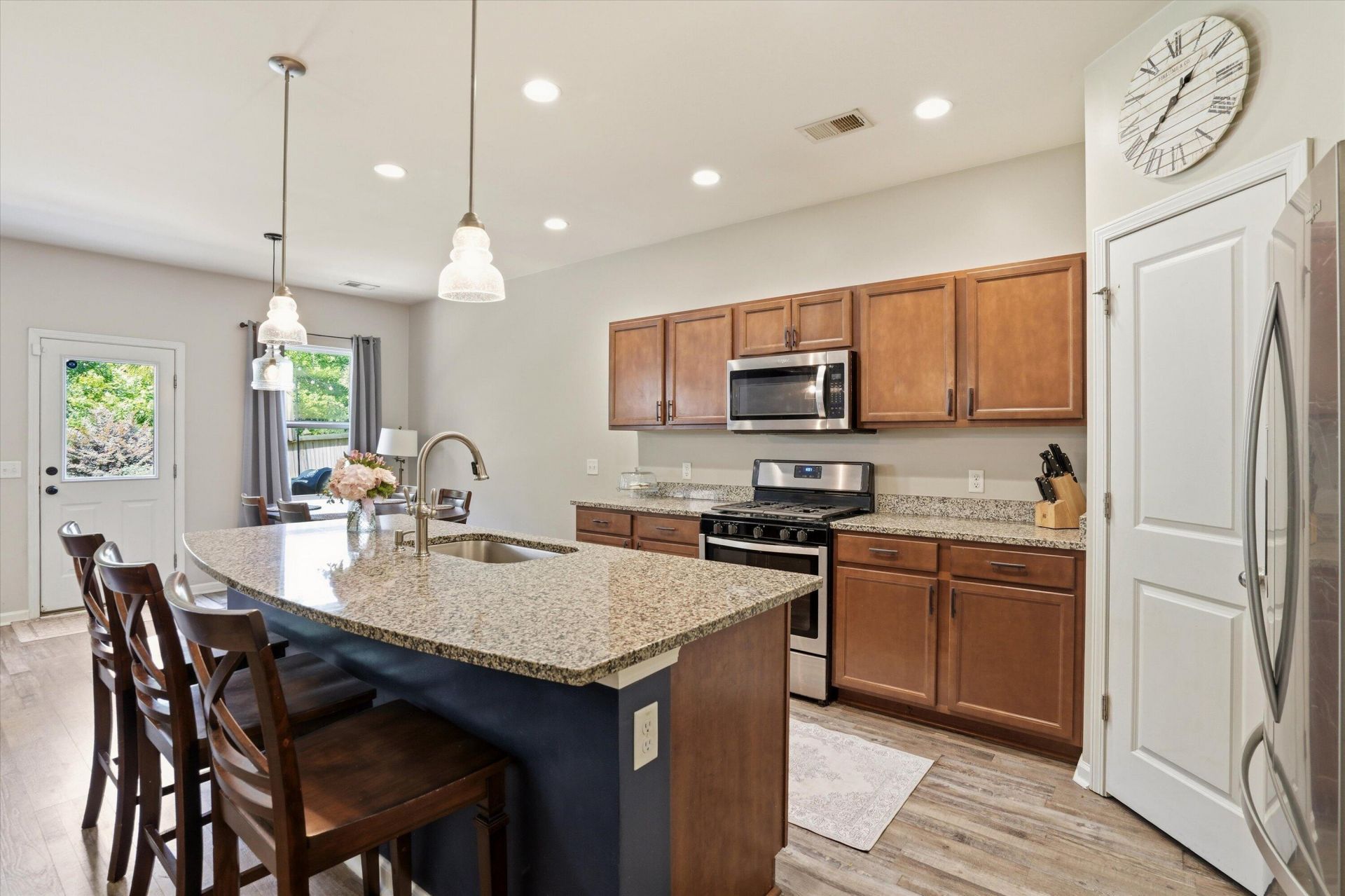 2045 Lanneau Lane Photo 11