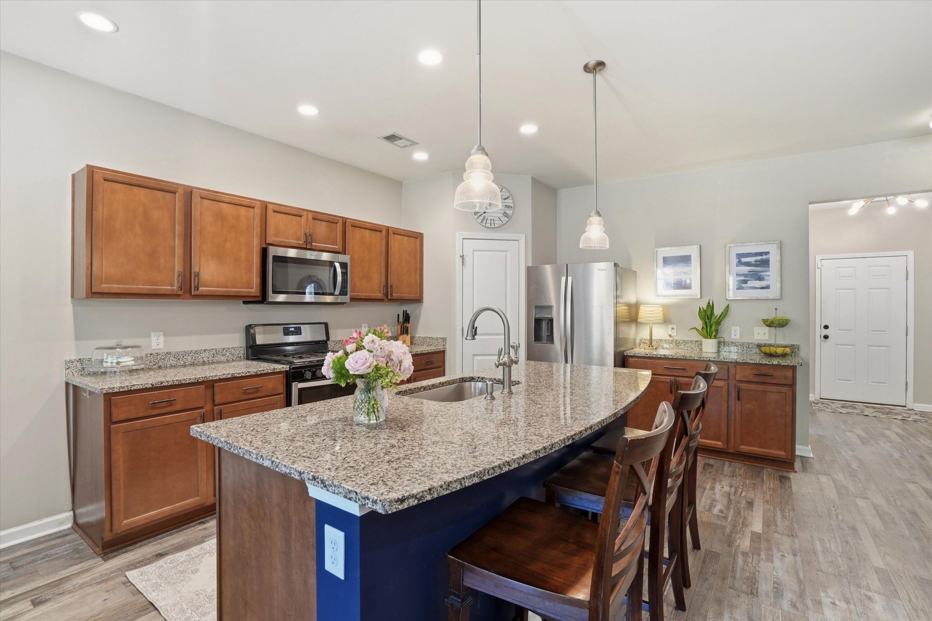 2045 Lanneau Lane Photo 12