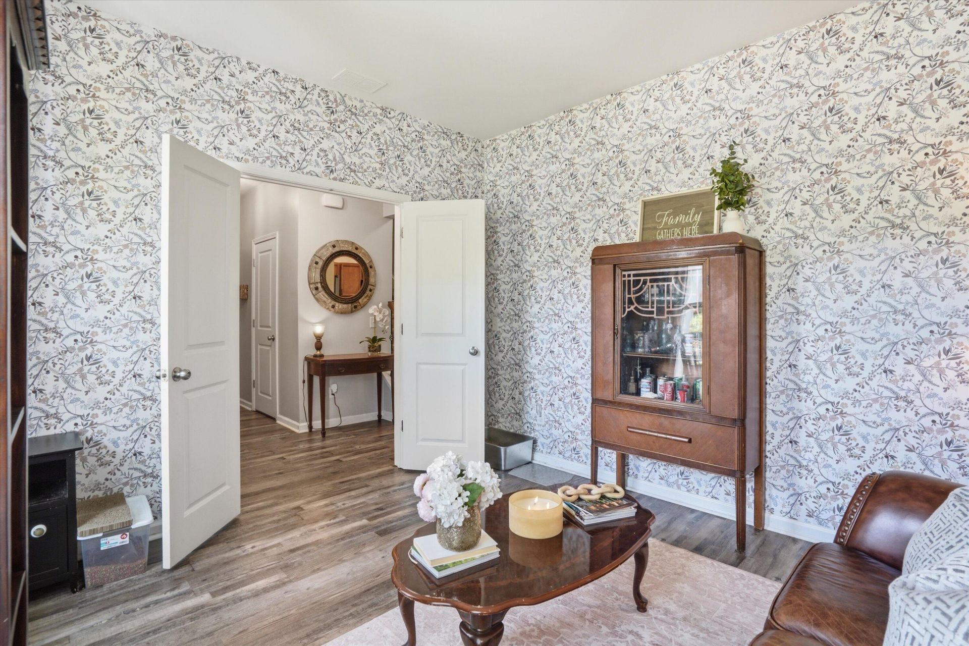 2045 Lanneau Lane Photo 6