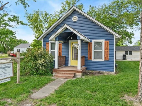 501 W Auberry Grove Street, Jamesport, MO 64648