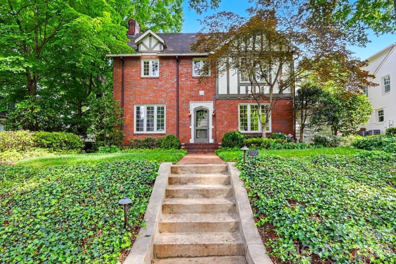 1527 Stanford Place , Charlotte, NC 28207 Main Photo